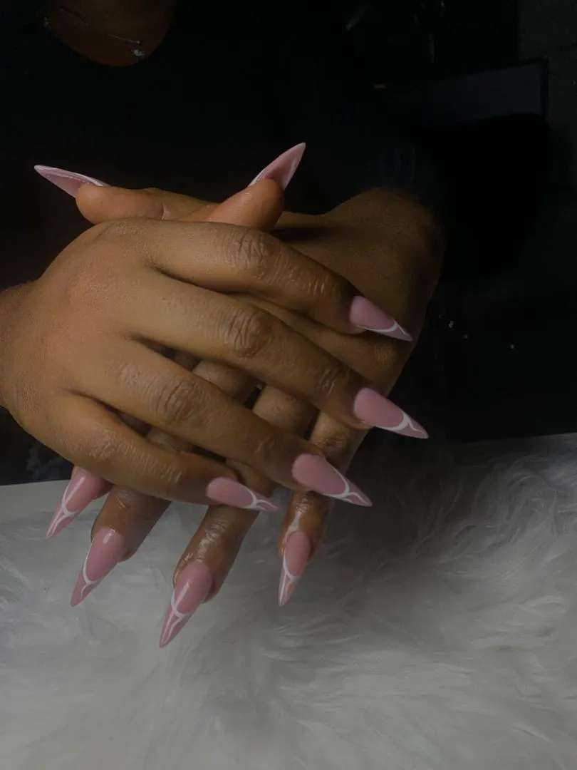 Almond nail set finished in soft nude